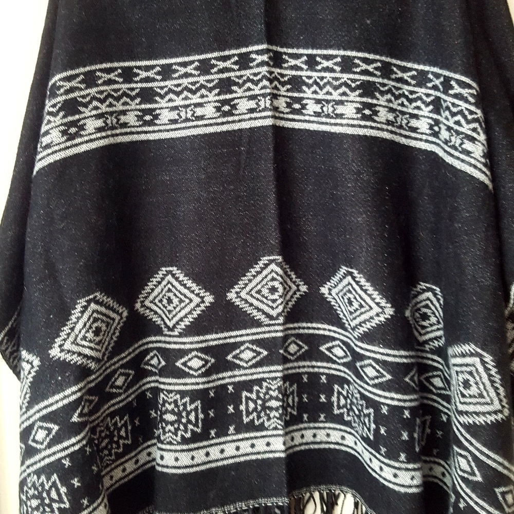 🌙Soft Wrap Shawl JUST JAMIE - Picture 4 of 5